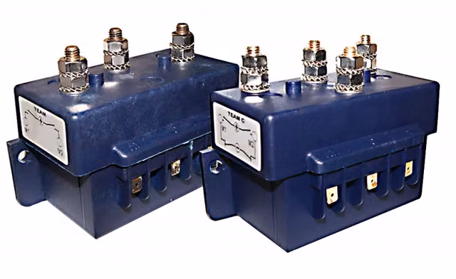 Centralina di distribuzione Lofrans 12V 3 Poli Blu 500W-1700W in plastica – 1