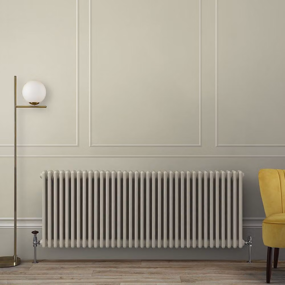 Radiatore Tradizionale a Tripla Colonna Orizzontale Color Lino (Pebble) - 600mm x 1595mm - Regent