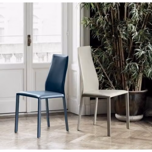 Sedia Dalila Bontempi Casa in cuoio e metallo per cucina e soggiorno