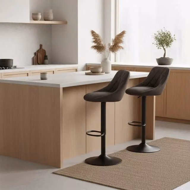 Set di 2 sgabelli da bar e cucina regolabili in altezza in microfibra grigio scuro Luca con struttura in metallo e poggiapiedi | Duzzle