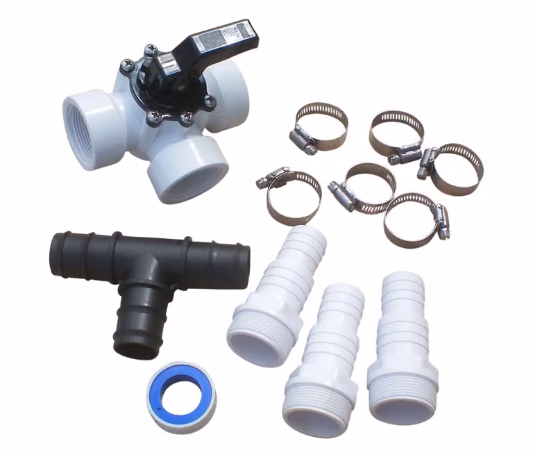 Divertere solare per piscina con tubo da 38 mm. Valvola a 3 vie per la regolazione tra la pompa del filtro e l'impianto solare.