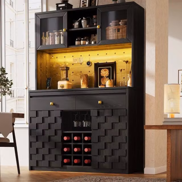 Armadio multiuso ¨C Minimal ¨C Bianco, ante in acrilico, ripiani regolabili, porta bottiglie, LED e USB