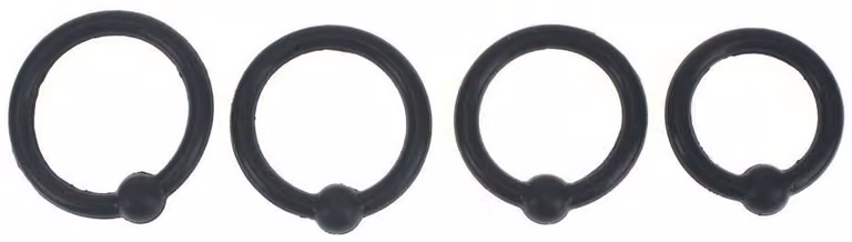Set composto da quattro anelli per ghiande