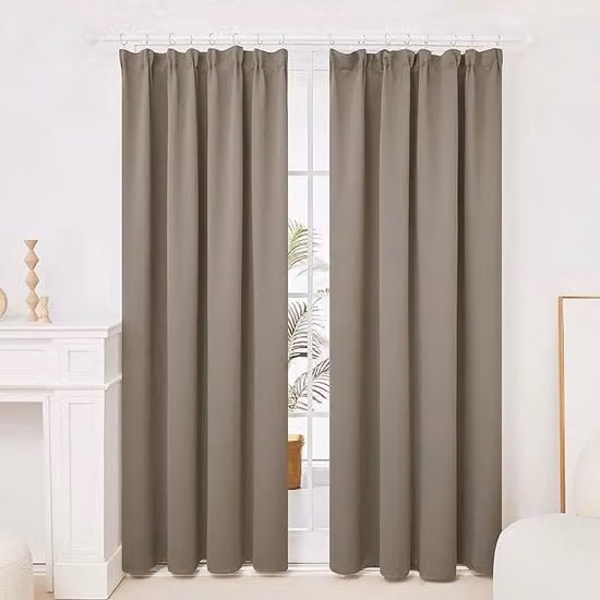 Tende oscuranti Deconovo grigie in poliestere, isolanti termiche e fonoassorbenti, L: 117 cm x H: 229 cm, confezione da 2 pezzi