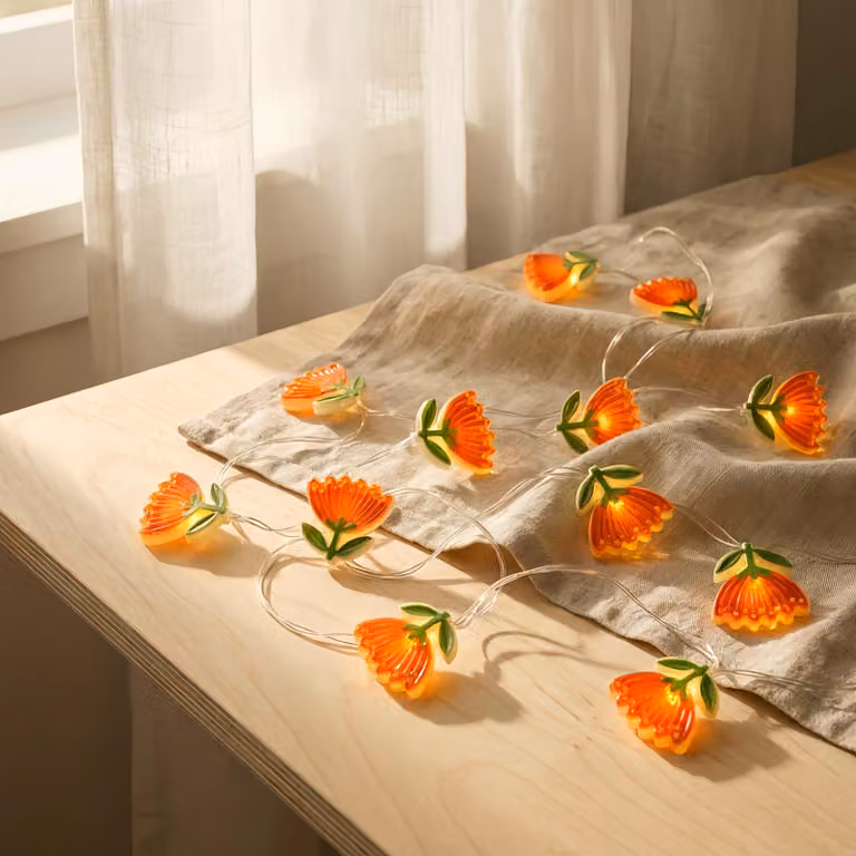 Catena luminosa a forma di fiori, lunghezza 3 metri, 30 LED, luce bianco caldo, alimentazione a batteria