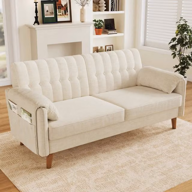 Divano due posti beige in ciniglia 161;5 cm; schienale trapuntato; tasche laterali; gambe in legno massello