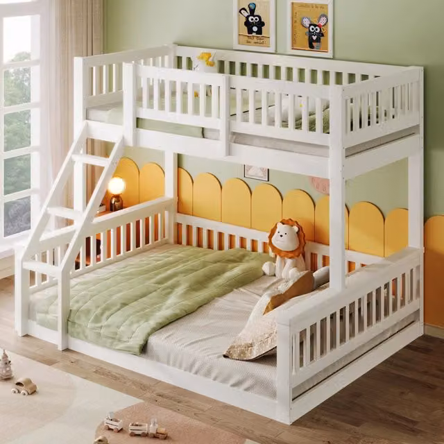 Letto a castello 90×200 cm e 140×200 cm con scala e barriere, senza materasso, in pino bianco per bambini