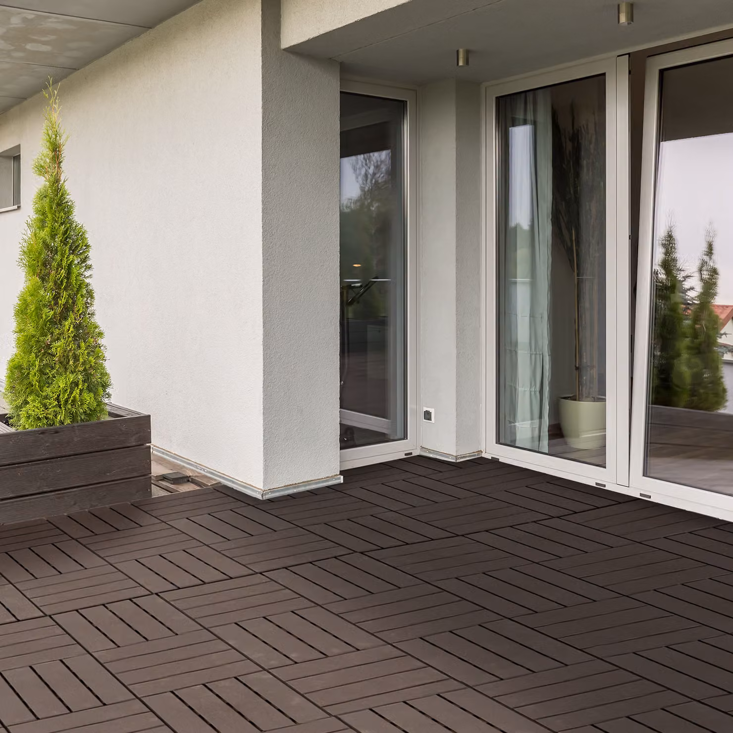 Set di 9 mattonelle a incastro Outsunny per terrazzo in plastica antiscivolo, Marrone, L/P/H: 30 x 30 x 2 cm – 2
