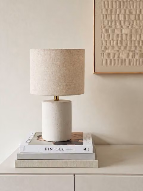 Lampada da tavolo Beach Kenay Home in ceramica bianca e beige