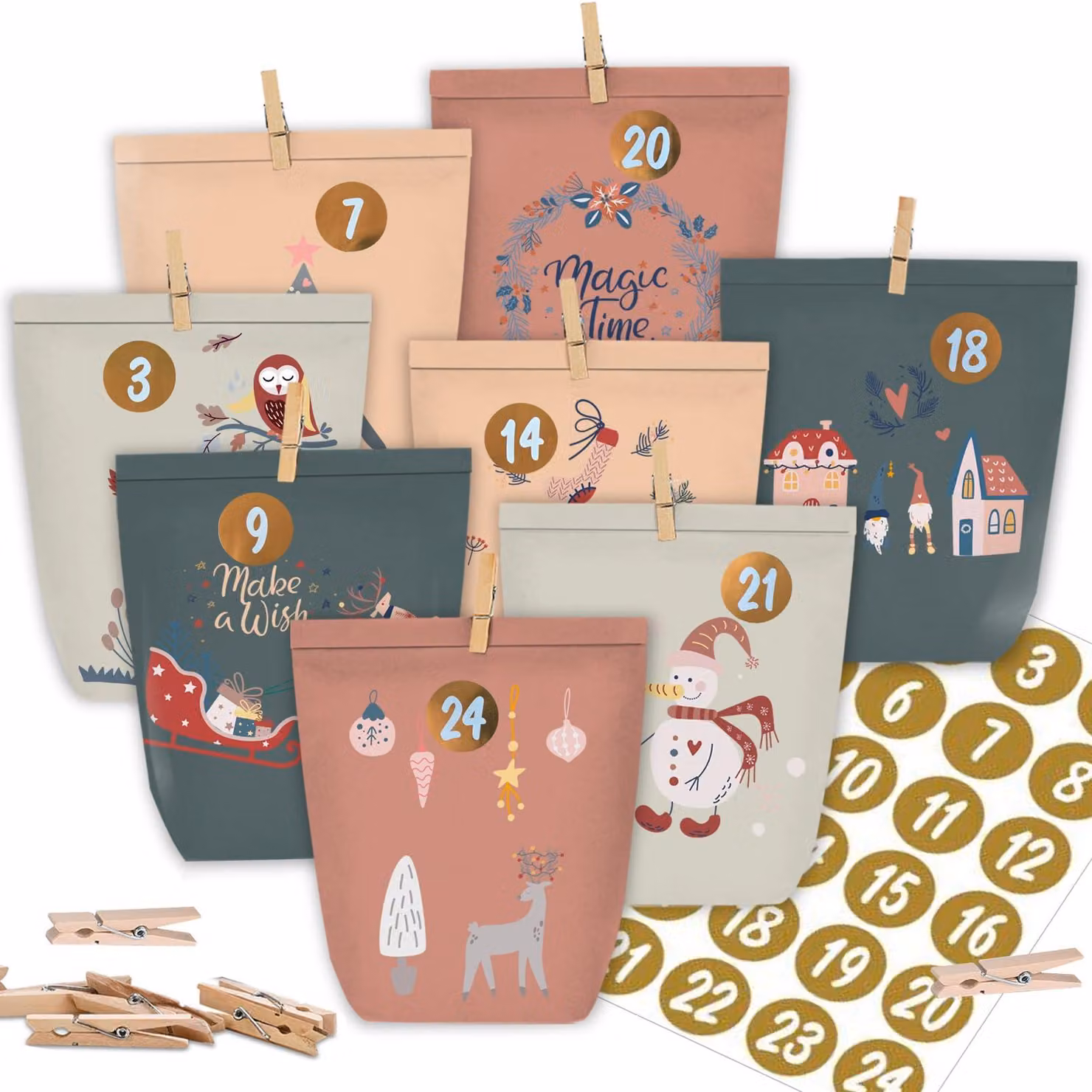 Calendario dell'Avvento da riempire personalmente, composto da 24 sacchetti di carta con adesivi numerati