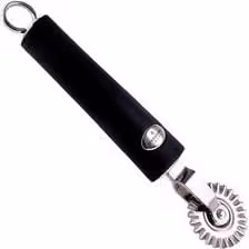 Taglia pasta Twist SQUEEZE 1707 Ghidini Cipriano in metallo e acciaio inossidabile colore nero