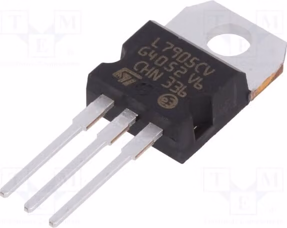 3x IC: Stabilizzatore di tensione -5V, regolato (no), 1,5A, montaggio a foro passante (THT), modello L7905CV-DG, non regolato