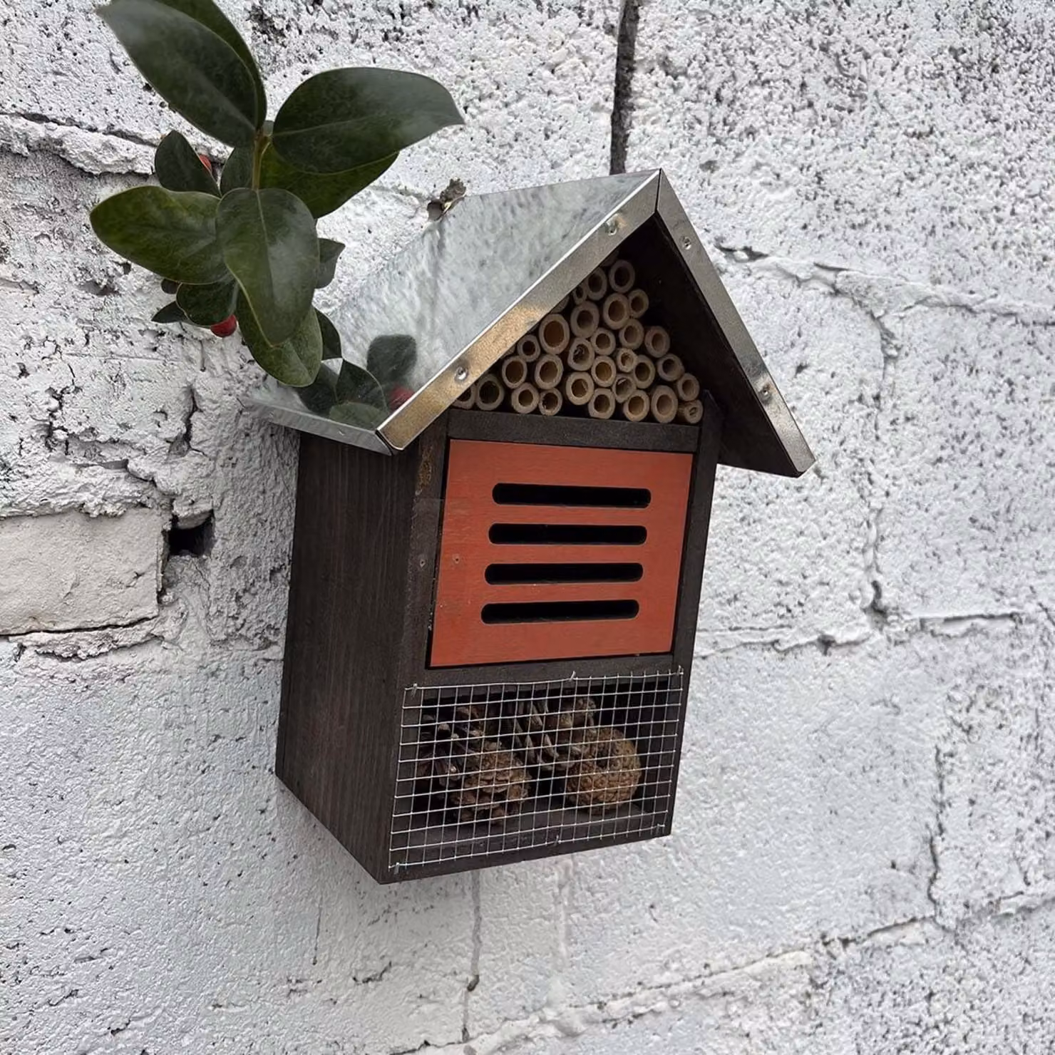 Alveare sospeso in legno, ideale per giardino e casa