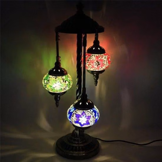 Lampada da terra turca con 3 sfere di vetro colorate a mosaico – Lampada decorativa orientale per una luce suggestiva