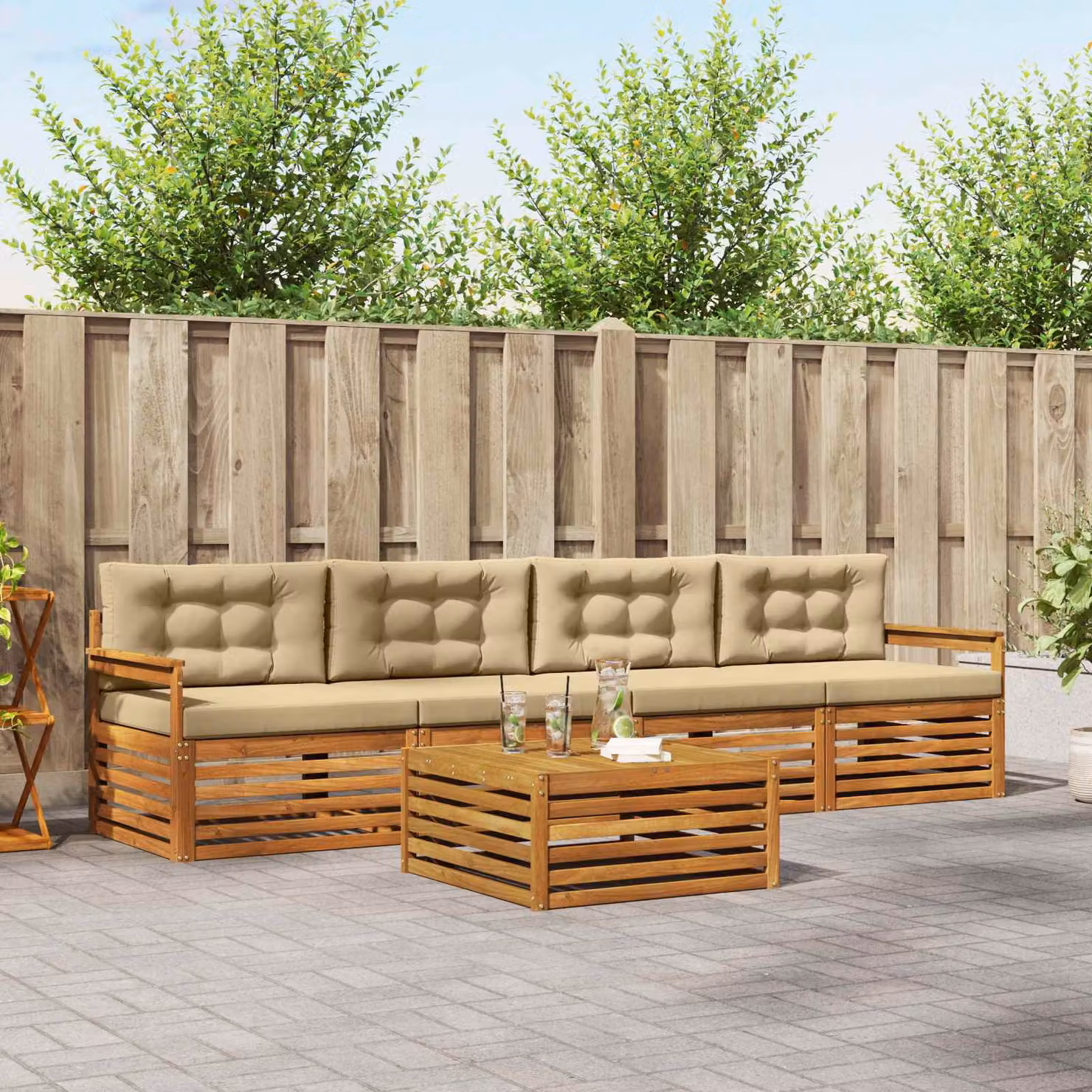 Set di mobili da esterno vidaXL in legno di acacia con divano a 3 posti, poltrone e tavolino da caffè, colore beige e sabbia