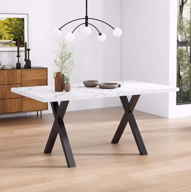 Tavolo da pranzo rettangolare 140x80x76 cm in MDF e metallo; effetto marmo bianco