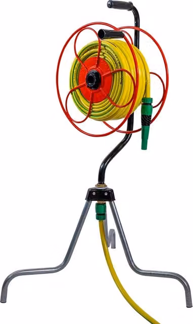 Avvolgitubo manuale girevole su treppiede Agrati in acciaio galvanizzato con tubo da 25 metri e attacco 1/2" multicolore