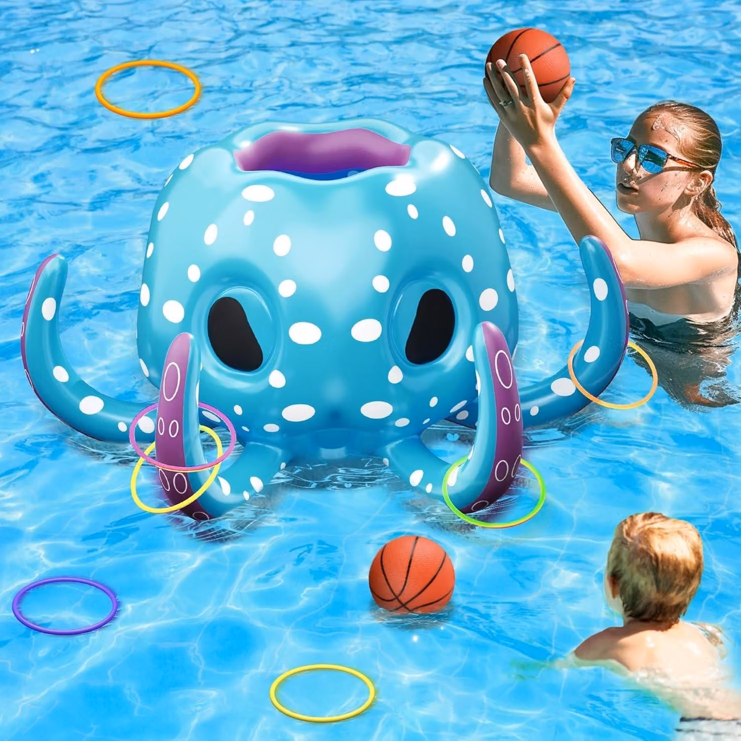 Strumenti manuali per la manutenzione della piscina