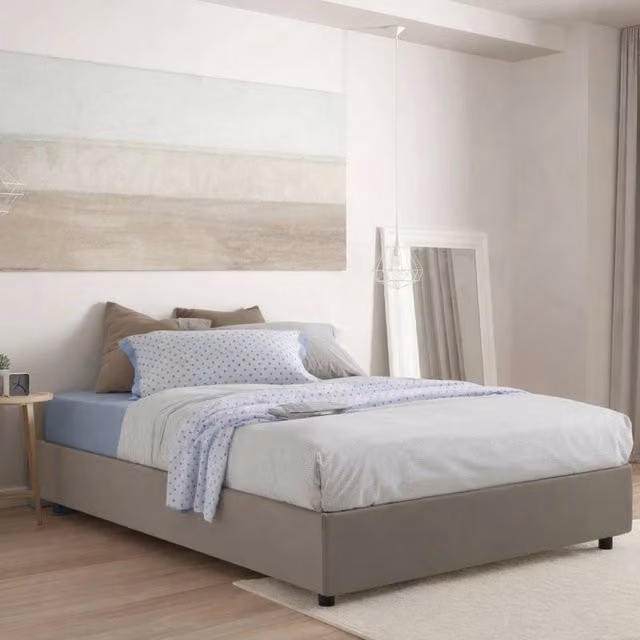 Letto matrimoniale contenitore Akemi di Talamo Italia con rivestimento in ecopelle e materasso incluso, colore tortora, L/P/H: 140 x 190 x 155 cm – 1
