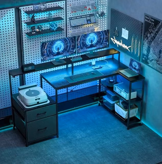 Scrivania gaming a L con LED, prese e supporto doppio