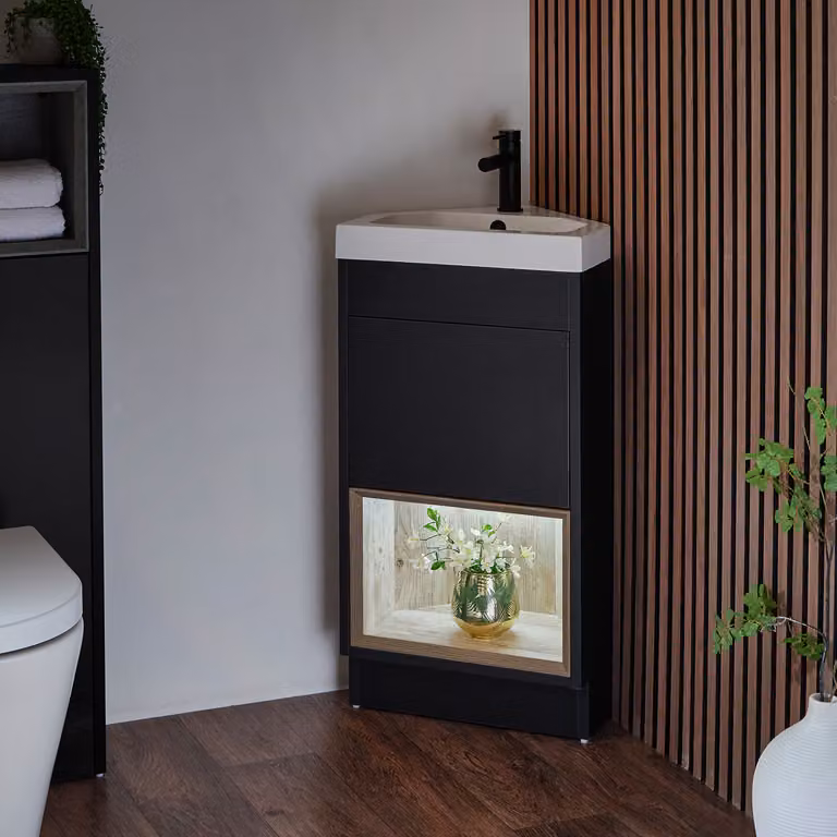 Mobile Bagno Angolare con Ripiano Aperto da 450mm in Grigio Nero con Lavabo e Luci LED