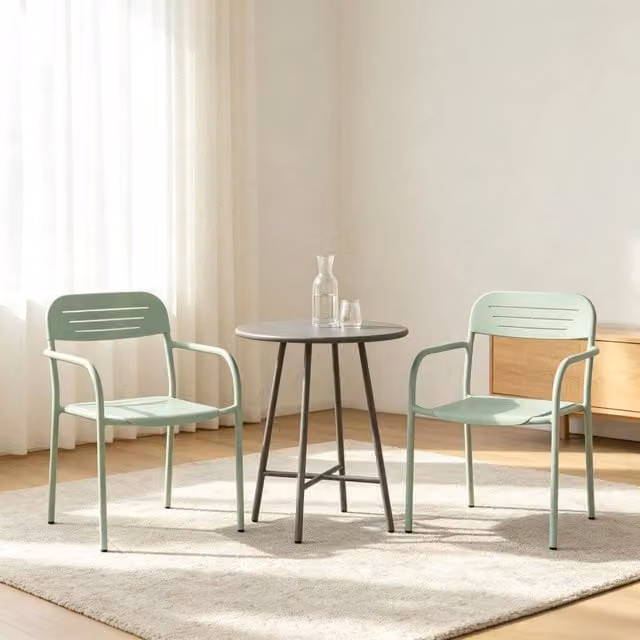 Set di 2 sedie da giardino impilabili FOLYNA in metallo verde con braccioli, L: 56 cm, P: 58 cm, H: 78 cm