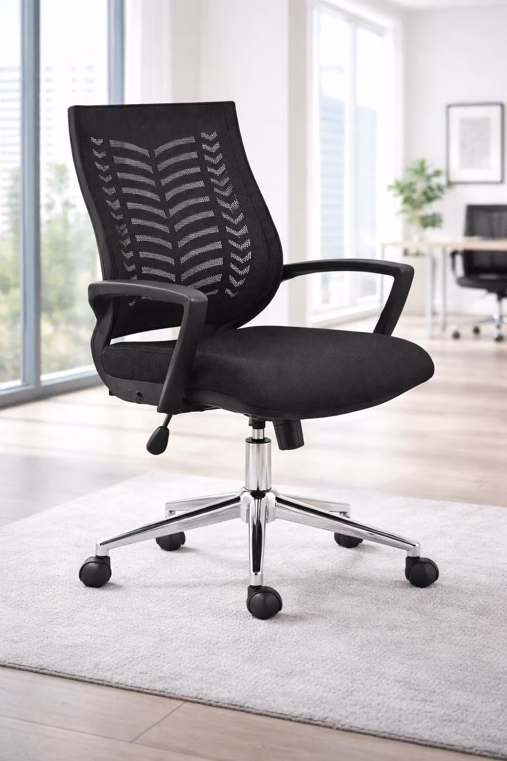 Sedia da ufficio con schienale ergonomico e seduta imbottita