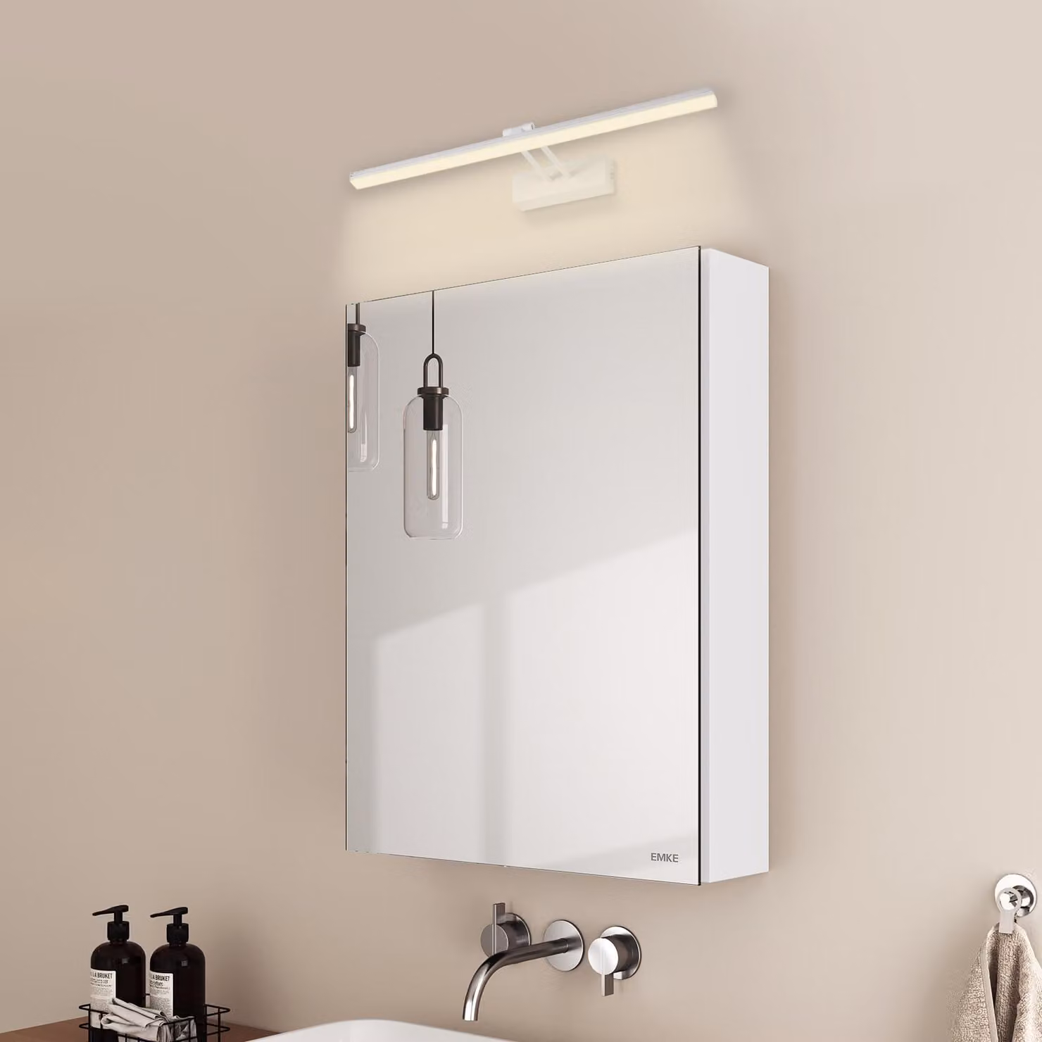 Armadietto a specchio e luci a specchio EMKE, 50x65x14,5 cm 2 ripiani in vetro Armadietto a specchio per bagno bianco e luci a parete bianche Luce neutra 4200k