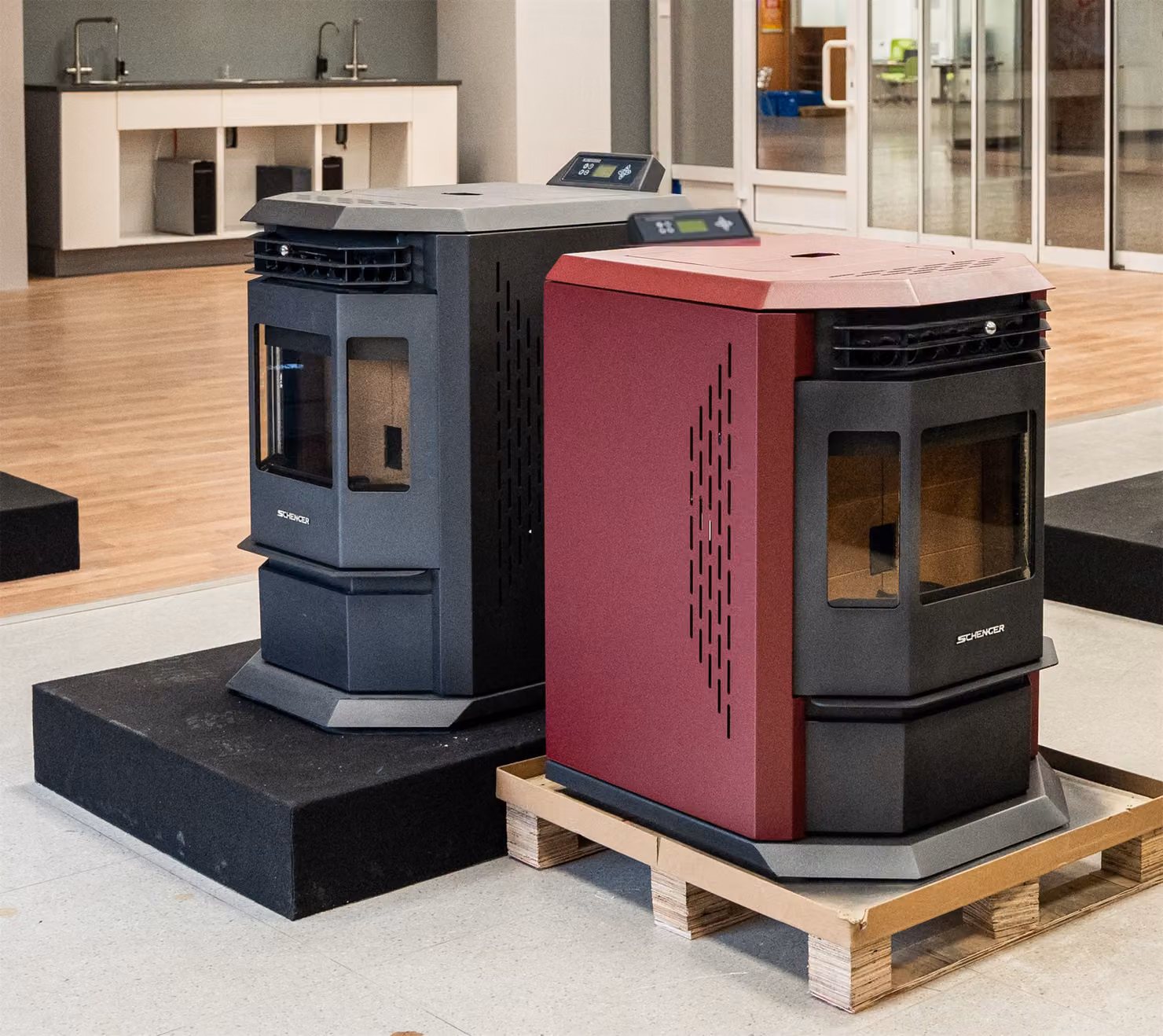 Stufa a pellet SCHENGER HLP3602 9,3kW A++ Completamente automatica WIFI+ECO+TIMER Rosso