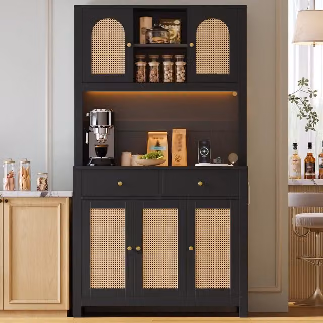 Credenza alta LED con 5 ante in rattan, 2 cassetti e prese USB per cucina e soggiorno, nera, 100 × 40 × 180 cm