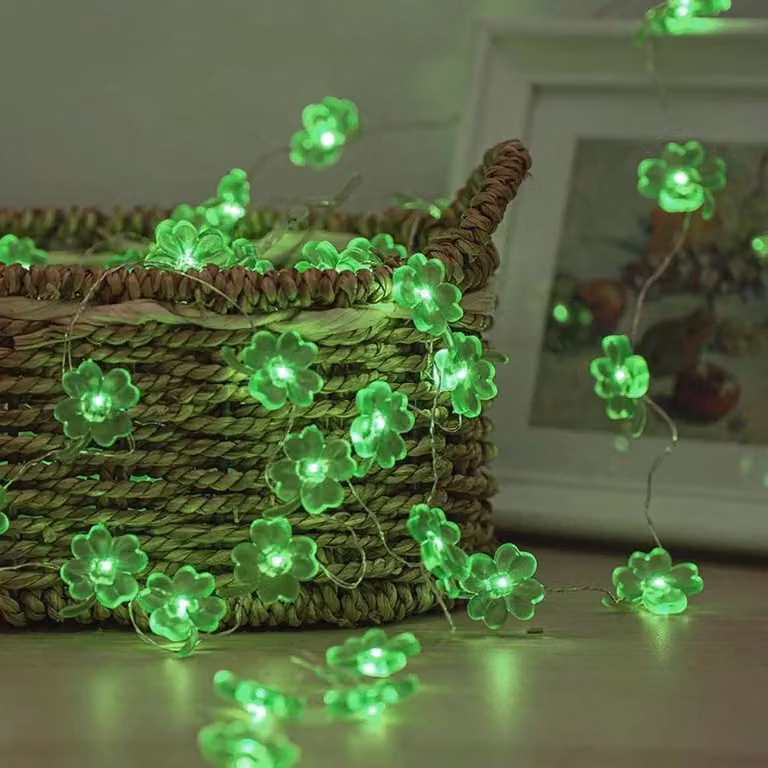 Catena luminosa a forma di fungo, 30 LED, 3 metri, alimentata a batteria, luce bianco caldo, con telecomando