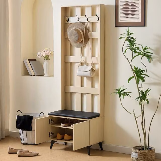 Mobile da ingresso OKWISH con panca e 4 ganci, vani contenitore in MDF e metallo, stile moderno, colore beige, L: 60 cm, P: 35 cm, H: 179,5 cm