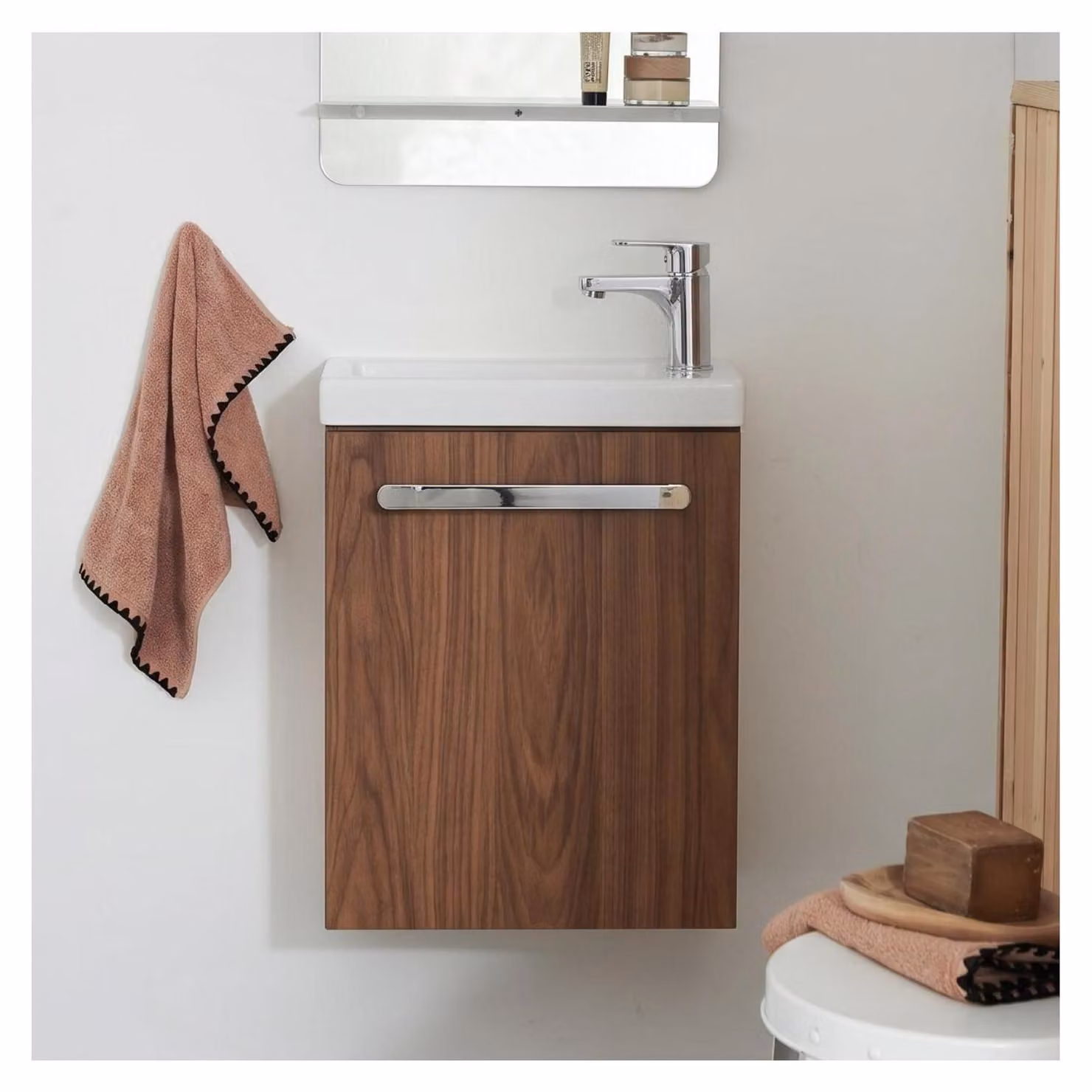 Set lavabo sospeso Nevada con rubinetto cromato