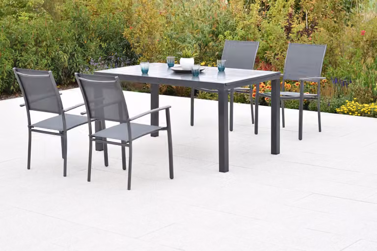 Set Merxx "Milano" da 5 pezzi, 4 poltrone impilabili, tavolo allungabile 150 (210) x 90 cm, piano in alluminio, grigio, alluminio/tessuto