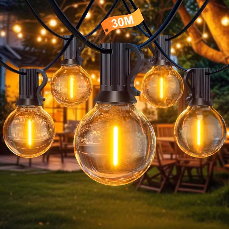 Catena luminosa da 30 metri con più di 50 lampadine LED, impermeabile per uso interno ed esterno