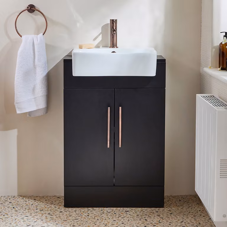 Mobile Bagno a Terra Grigio Nero da 550mm con Lavabo e Maniglie con Barra a T in Bronzo Spazzolato - Cluo