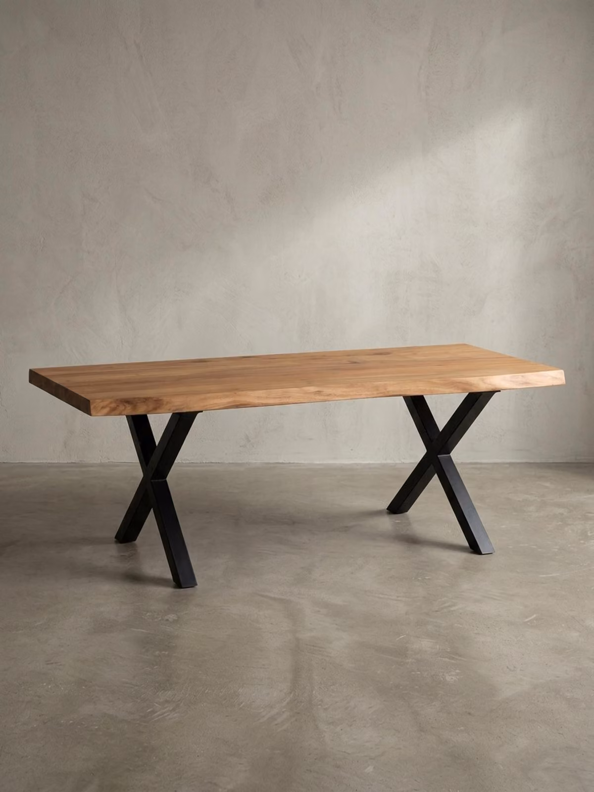 Tavolino da salotto 120x60x46 cm in legno massello di acacia / metallo con bordo naturale, tavolino da salotto di design rettangolare, tavolino da divano marrone, tavolino da caffè con gambe nere a forma di X