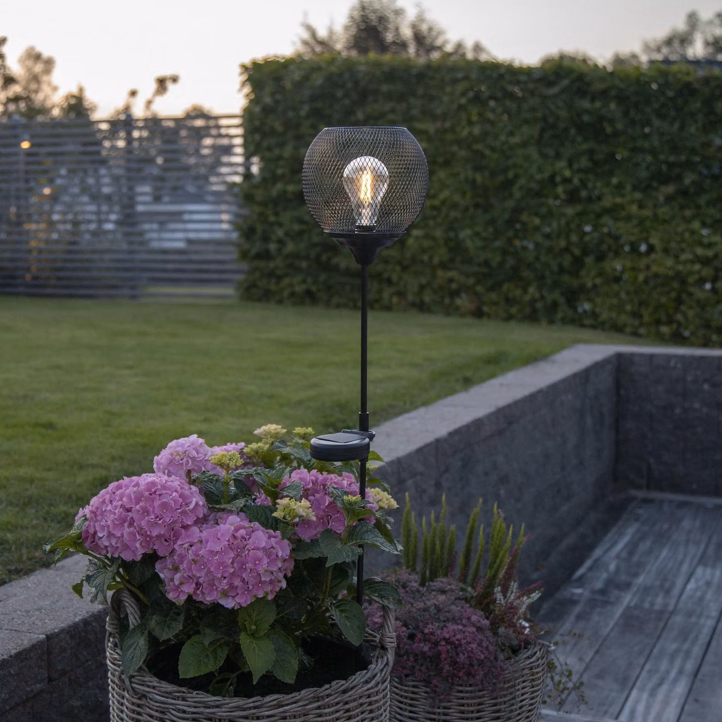 Lampada da giardino a led solare SUNLIGHT