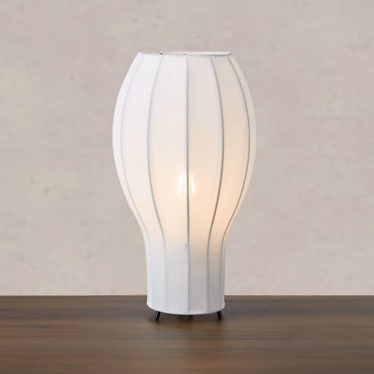 Markslöjd Lampada da tavolo Hikari, Bianco / Opale, Soggiorno / Sala da pranzo, Tessuto / Stoffa / Seta, Lampada da tavolo