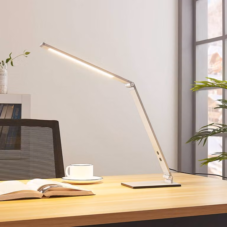 Lampada da scrivania Nicano Lucande, dimmerabile, Alluminio / Grigio / Zincato, Studio / Ufficio, Alluminio, Moderno, Lampada da tavolo LED