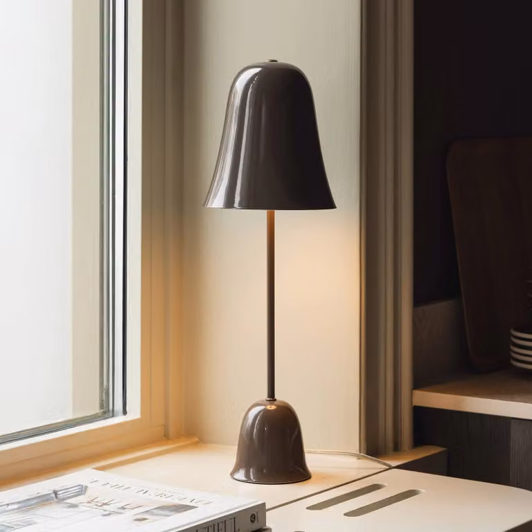 Globen Lighting Lampada da tavolo Blåklockan, Marrone / Ruggine, Soggiorno / Sala da pranzo, Metallo, Scandinavo, Lampada da tavolo