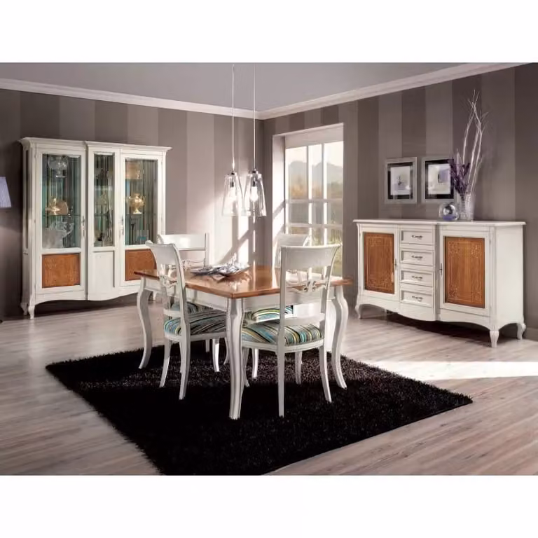 Vetrina classica Mobili 2G in legno con intarsio floreale e ante in vetro bianco shabby L: 163 cm, P: 45 cm, H: 207 cm
