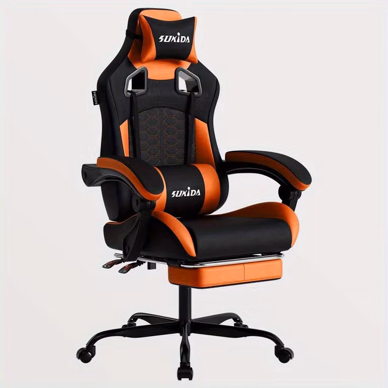 Sedia da gaming ergonomica, nera e arancione, con poggiapiedi e supporto lombare