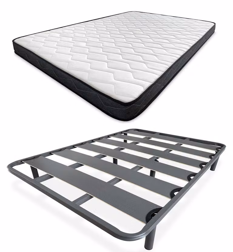 Letto matrimoniale con materasso a due facce + rete a doghe, dimensioni 135x190 cm