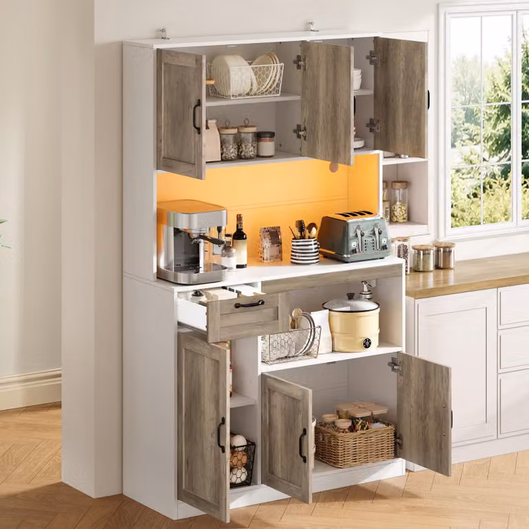 Armadio da cucina Flieks con cassetto e ante, mobile contenitore con illuminazione a LED, mobile vetrina con prese di corrente, dimensioni 110x40x180 cm, colore naturale e bianco, materiale MDF