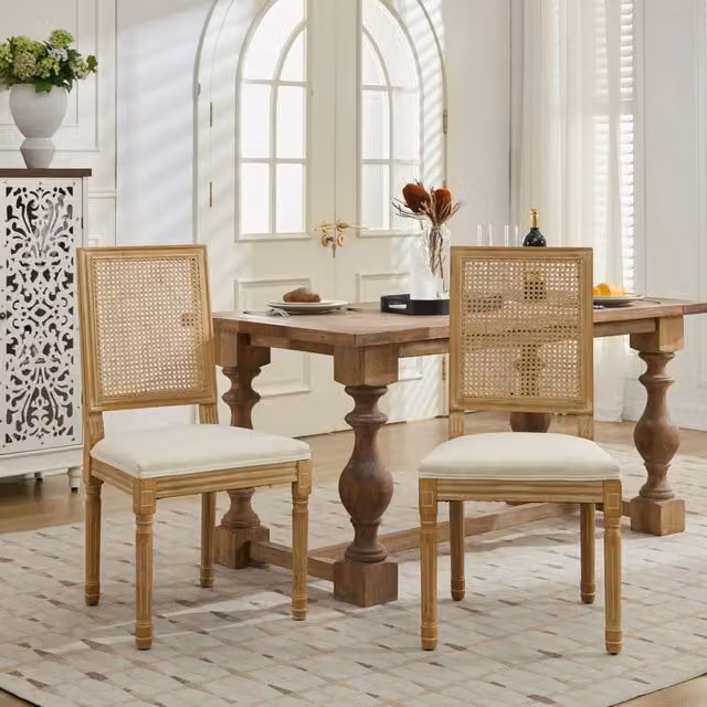 Set di 2 sedie da pranzo in stile rustico francese, struttura in legno massello anticato, schienale quadrato in rattan intrecciato, seduta rivestita i