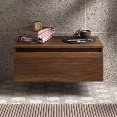 Cassettiera da bagno sospesa Sumo in noce maya con chiusura soft close, L: 60,8 cm, P: 46 cm, H: 27 cm