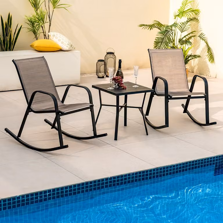 Set di 2 sedie a dondolo da giardino Costway in metallo con tessuto traspirante, modello ergonomico marrone