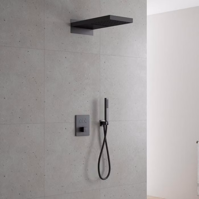 Sistema doccia a incasso Kronenbach Smart Push per 3 uscite, con termostato a pulsante, design squadrato