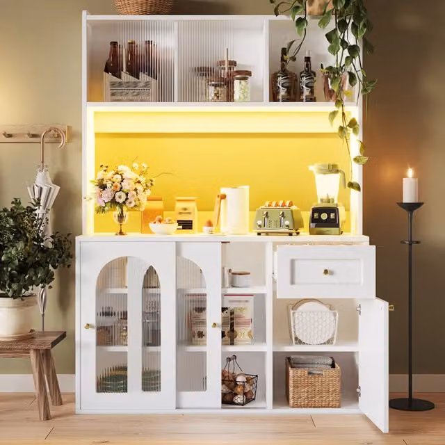Armadio alto REDOM bianco con illuminazione LED integrata e ripiani interni, L/P/H: 120 x 35 x 167 cm